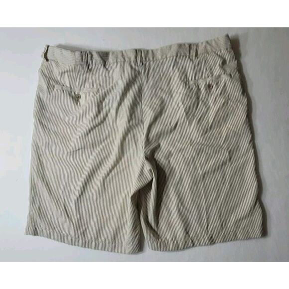 Haggar Seersucker Khaki Stripe Shorts MENS 44 Expandable Waist EUC - Picture 8 of 8